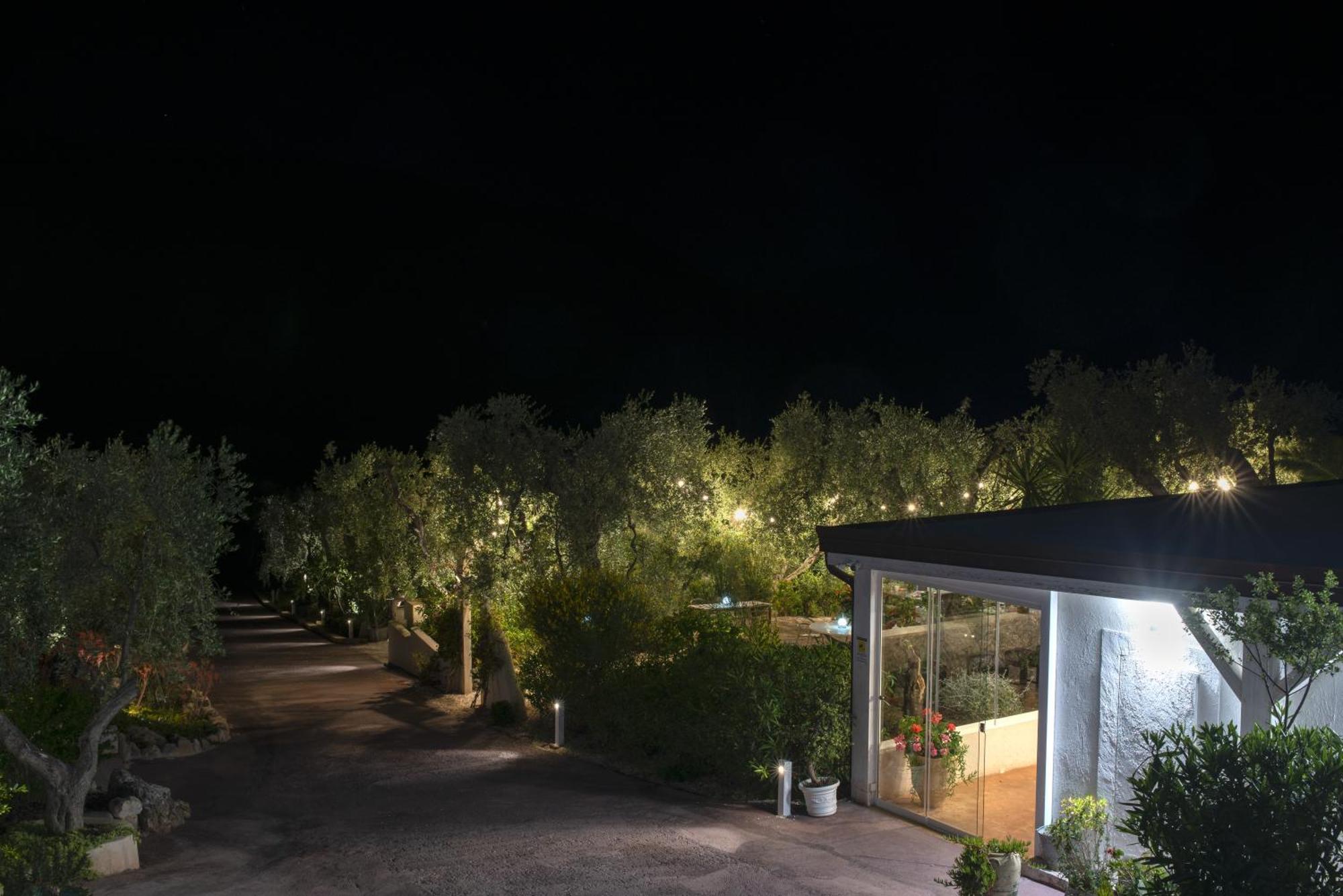 Hmo Glamping & Suites In Vignanotica Mattinata Exterior photo